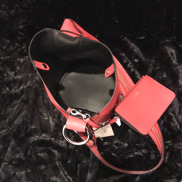 Calvin Klein Convertible Handbag/Backpack W/Wallet - Picture 4 of 16